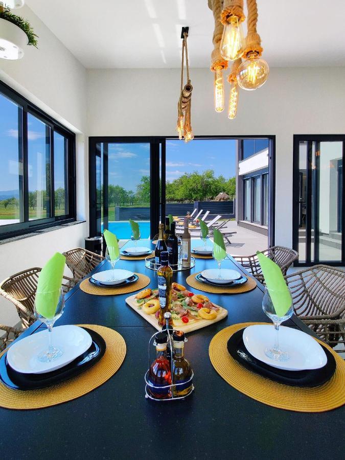 Sinac Villa Biser Gacke מראה חיצוני תמונה