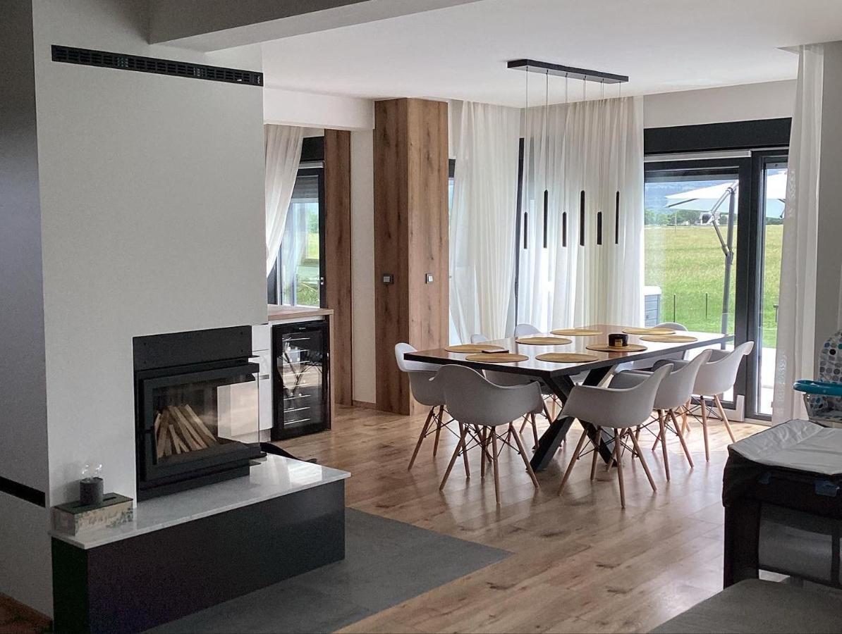 Sinac Villa Biser Gacke מראה חיצוני תמונה